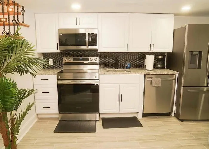 1 Bed 1 Bath Suite