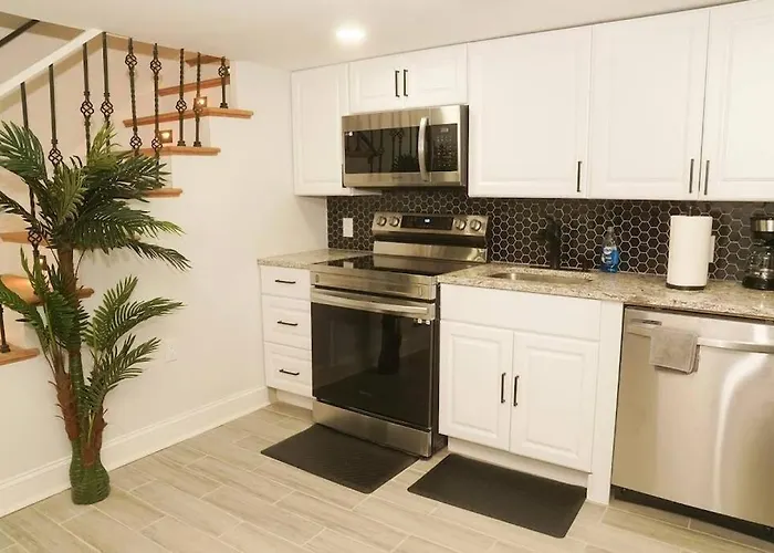 1 Bed 1 Bath Suite